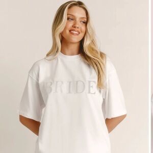 Six stories bride embroidered T-shirt size S